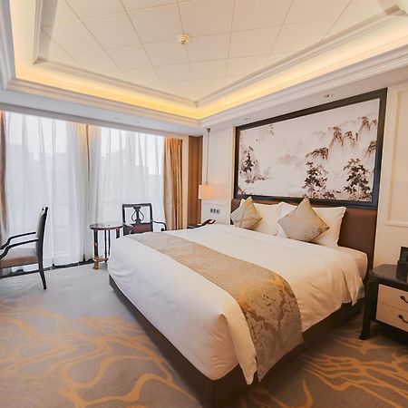 Renhe Spring Hotel Чэнду Экстерьер фото